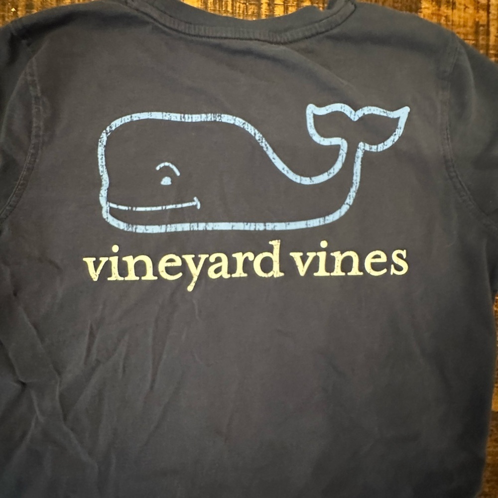 Women’s Vineyard Vines Long Sleeve Tee- Like New - Picture 3 of 5